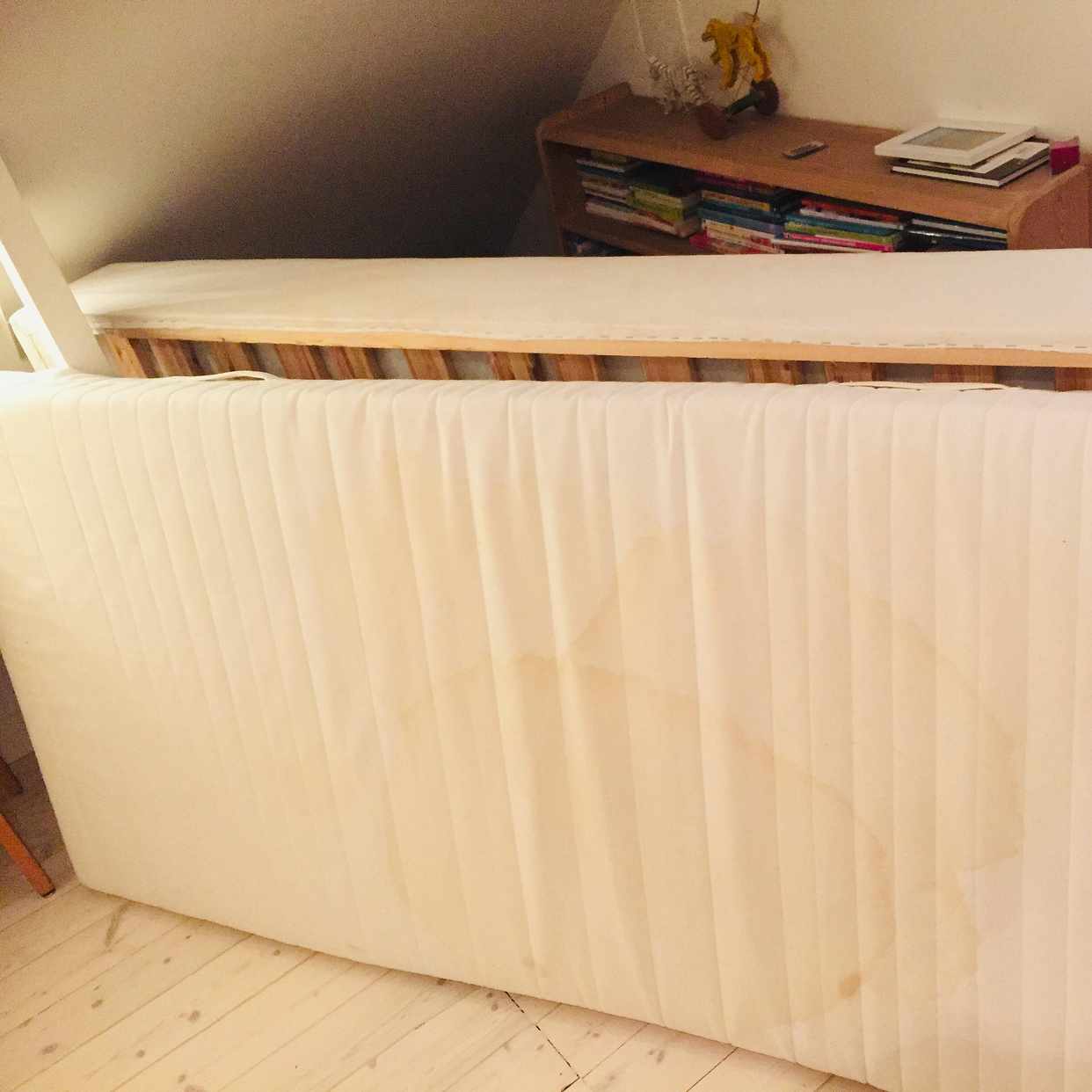 image of Säng 90 cm + bäddmadrass - Enskede Gård