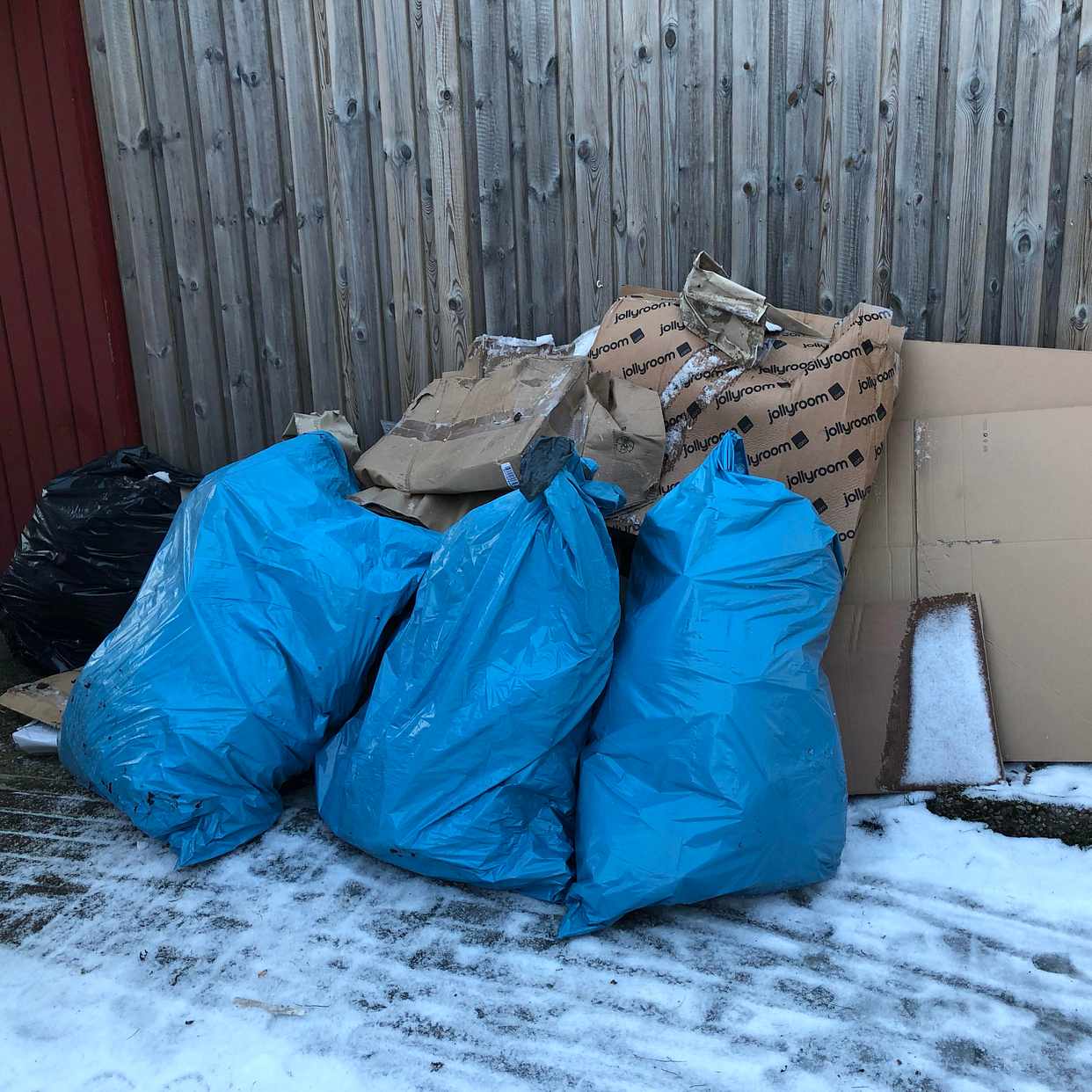 image of Kartong & byggrester - Åkersberga