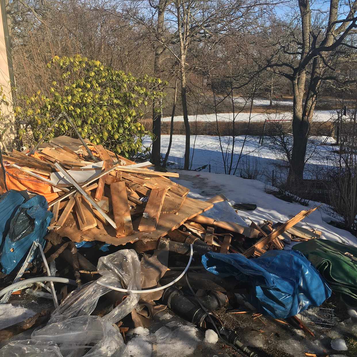 image of Metall, trä, plast gips - Djursholm