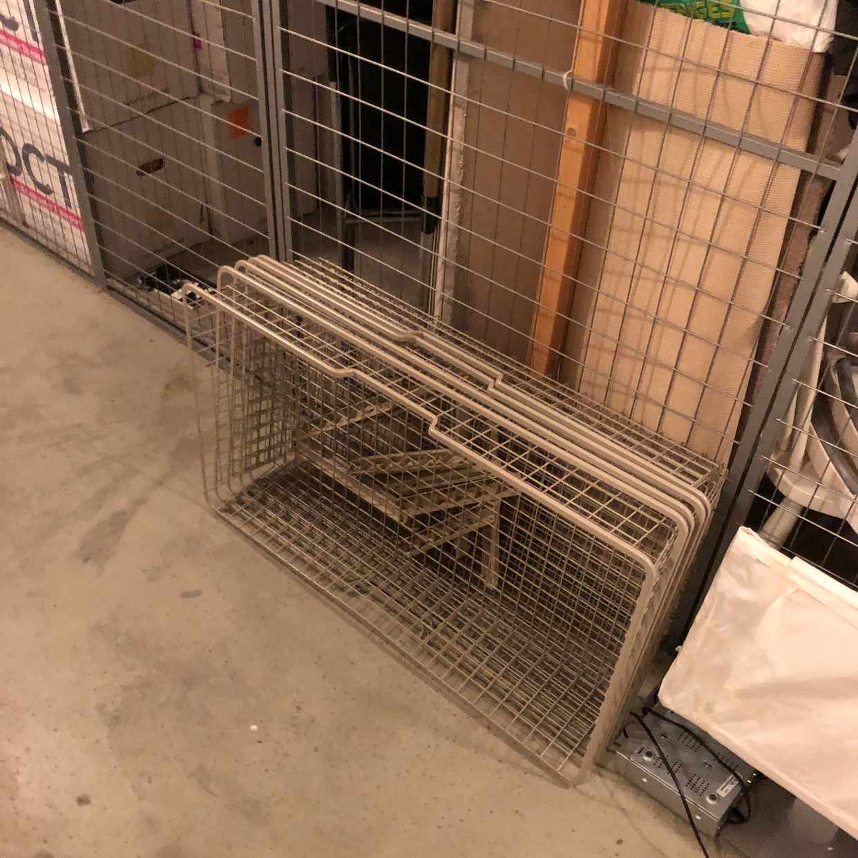 image of Boxes, Wood pallet, tv - Stockholm
