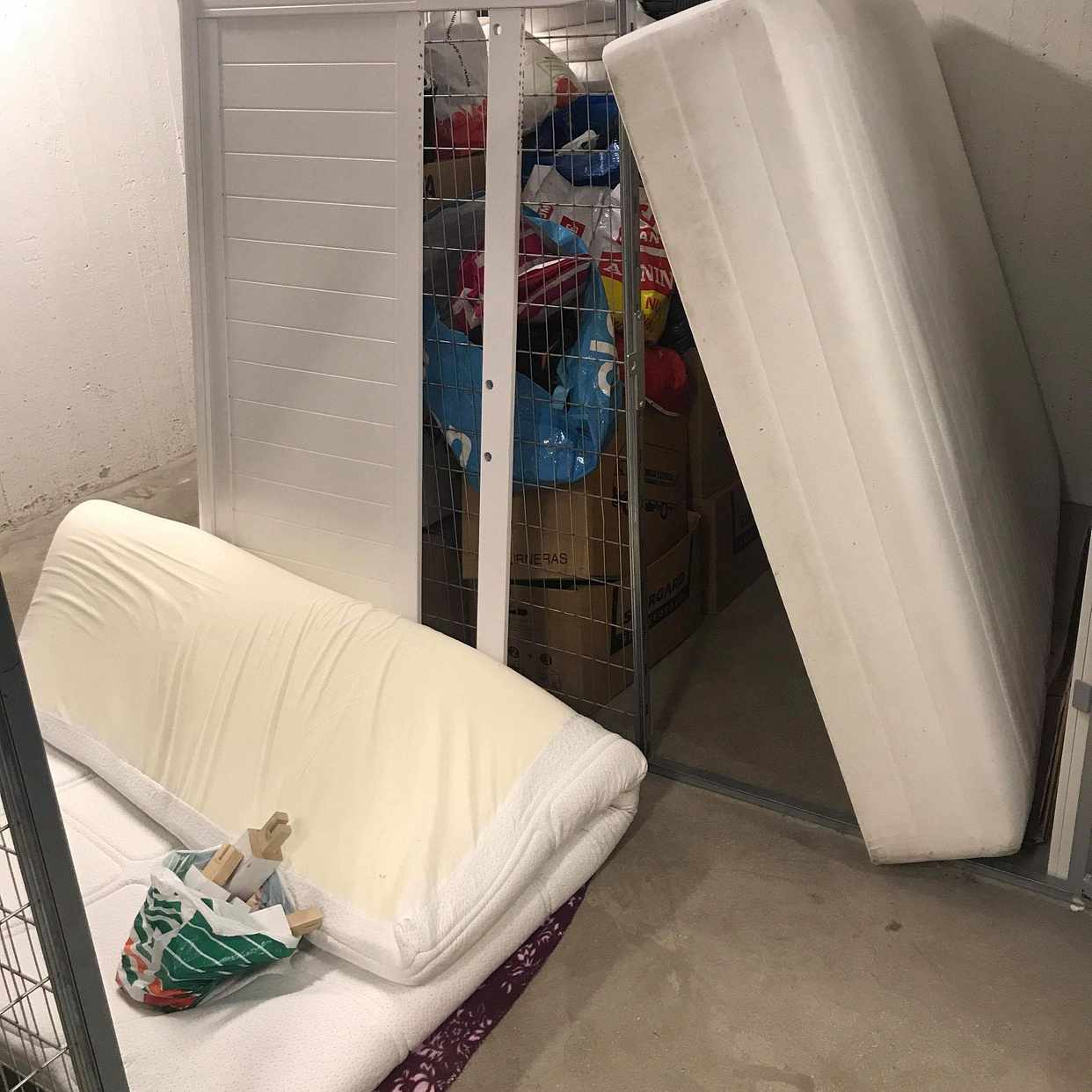 image of Dubbelsäng plus sänggavel - 