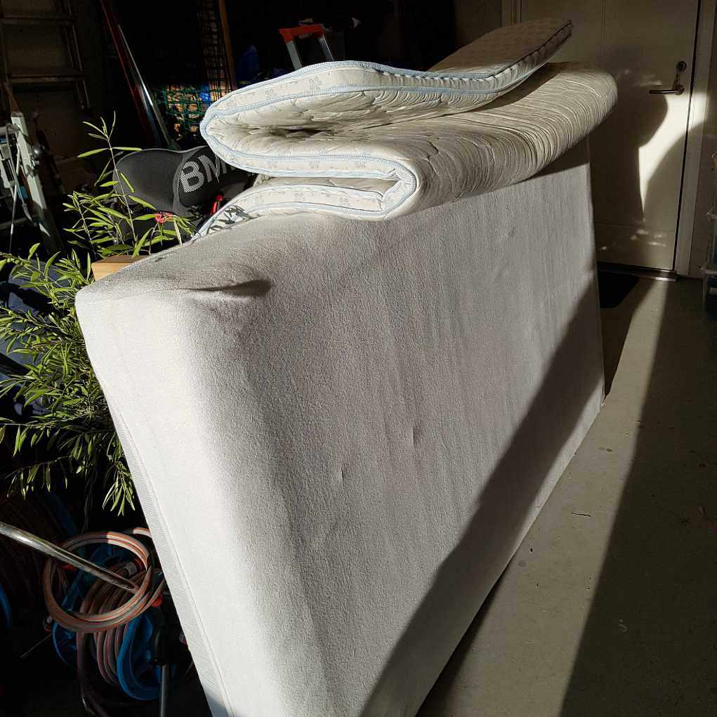 image of Säng 120cm. 5 stolar mm - Tyresö