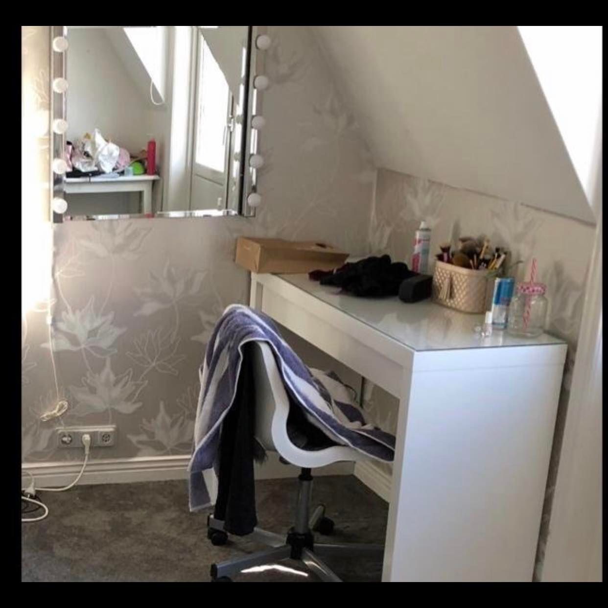image of Smink bord spegel stol - 