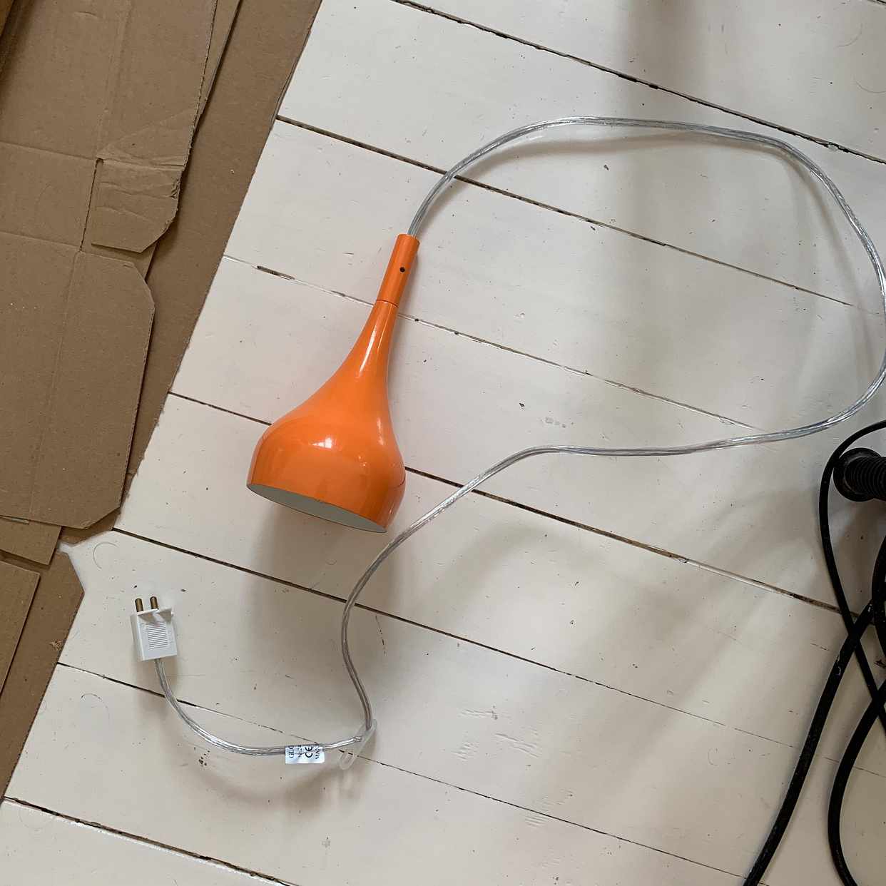 image of Fin orange lampa, retro - Stockholm City