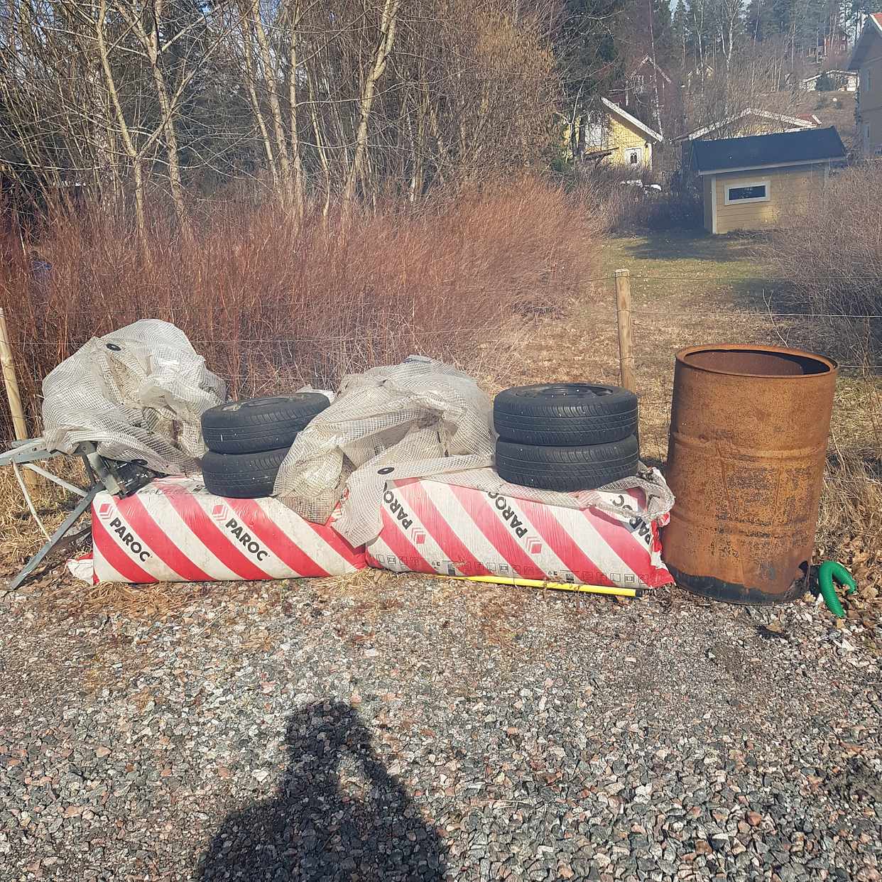 image of Isolation, Tyres mixed - Åkersberga
