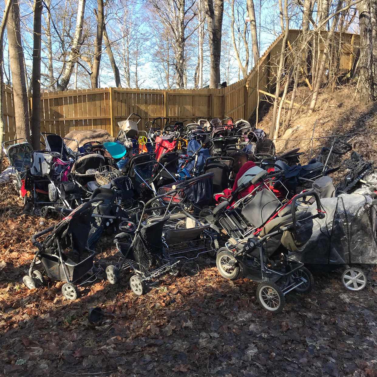 image of 42 barnvagnar - Huddinge