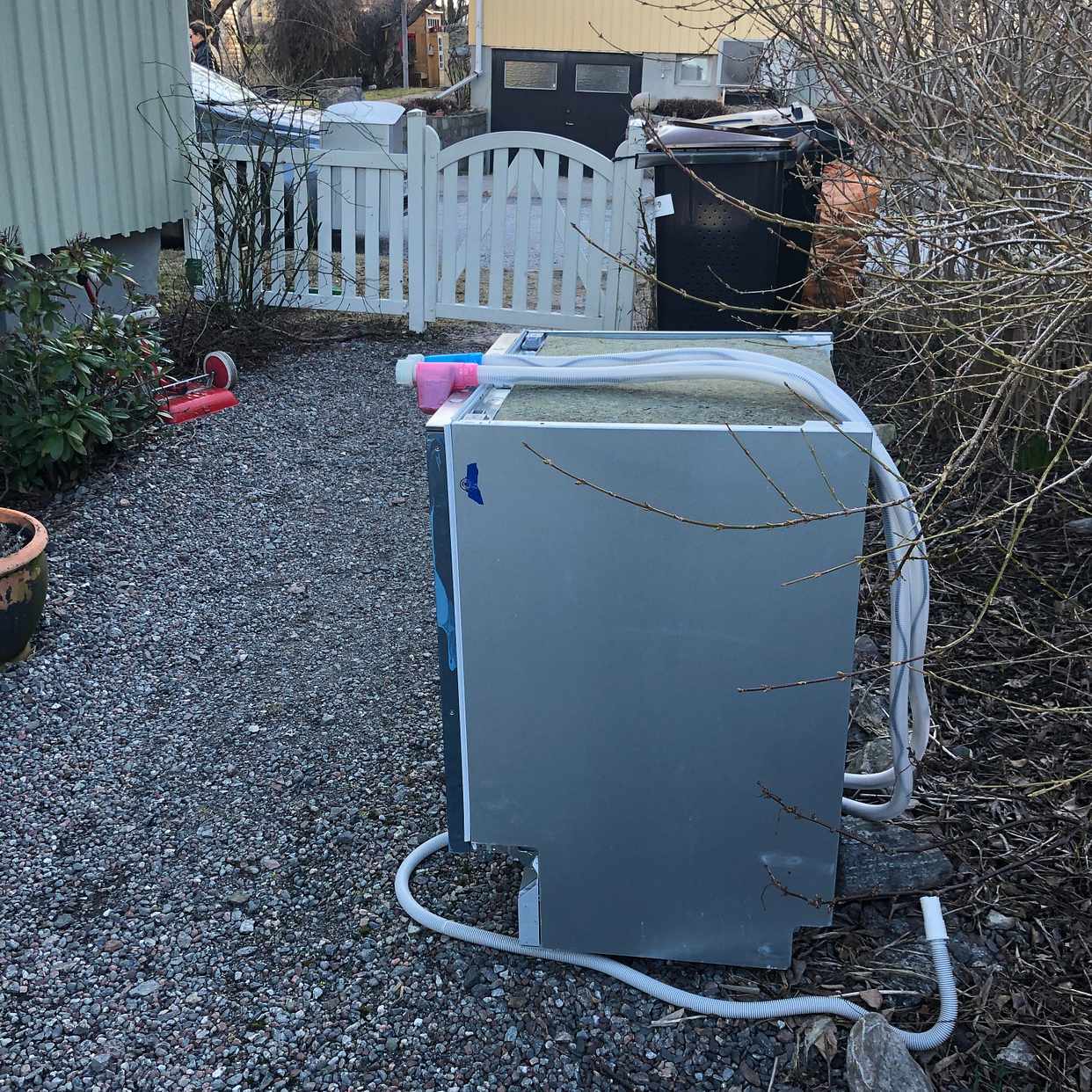 image of Påse full med tegelstenar - Bromma