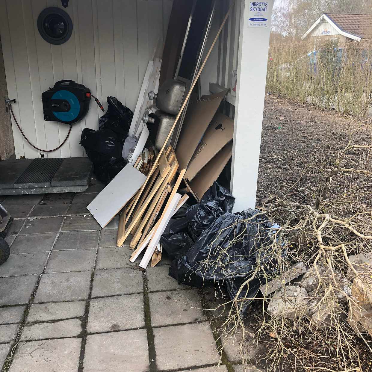 image of Blandat brännbart, trä - Vallentuna
