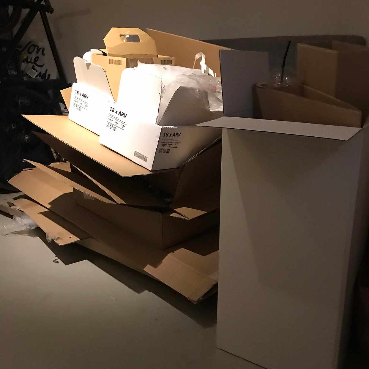 image of Kartong och plast á Ikea - Stockholms Stad