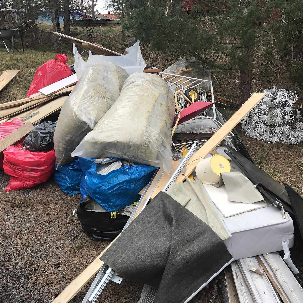 image of Blandat från renovering - Vaxholm