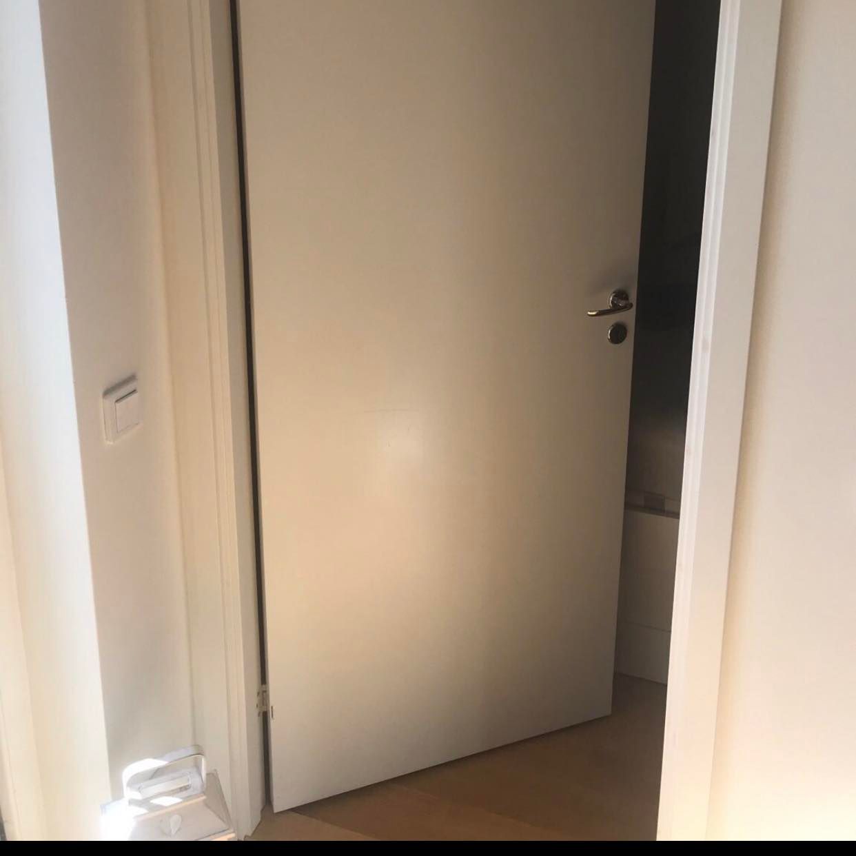 image of 9x21 dörrar helt okey. - Skärholmen