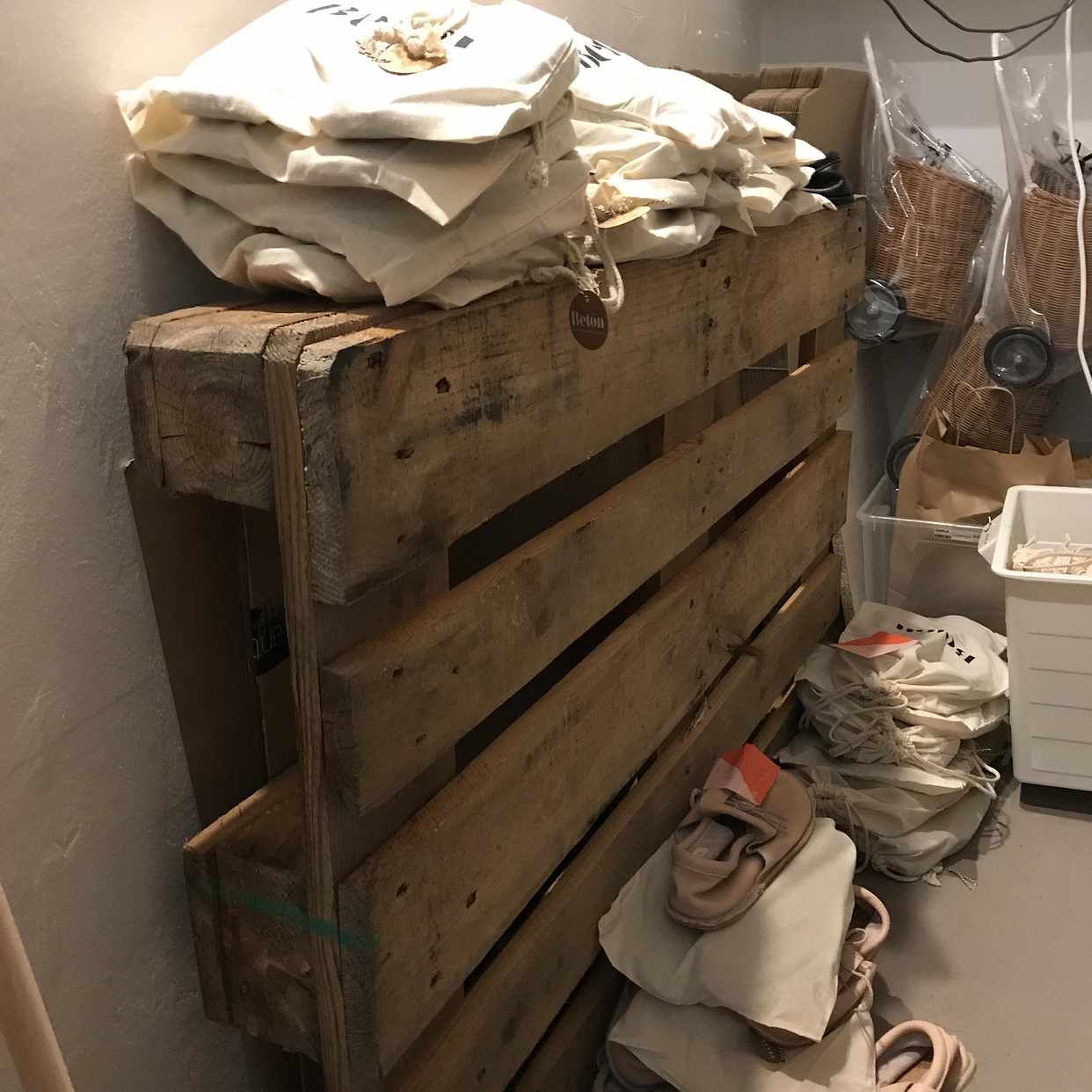 image of Boxes, plastic, EU-pall - Stockholm