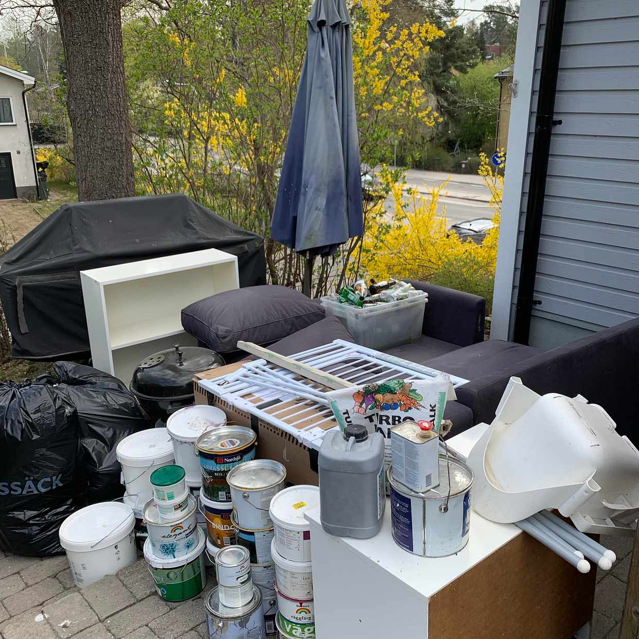image of Soffa, grillar, färg mm - Enskede