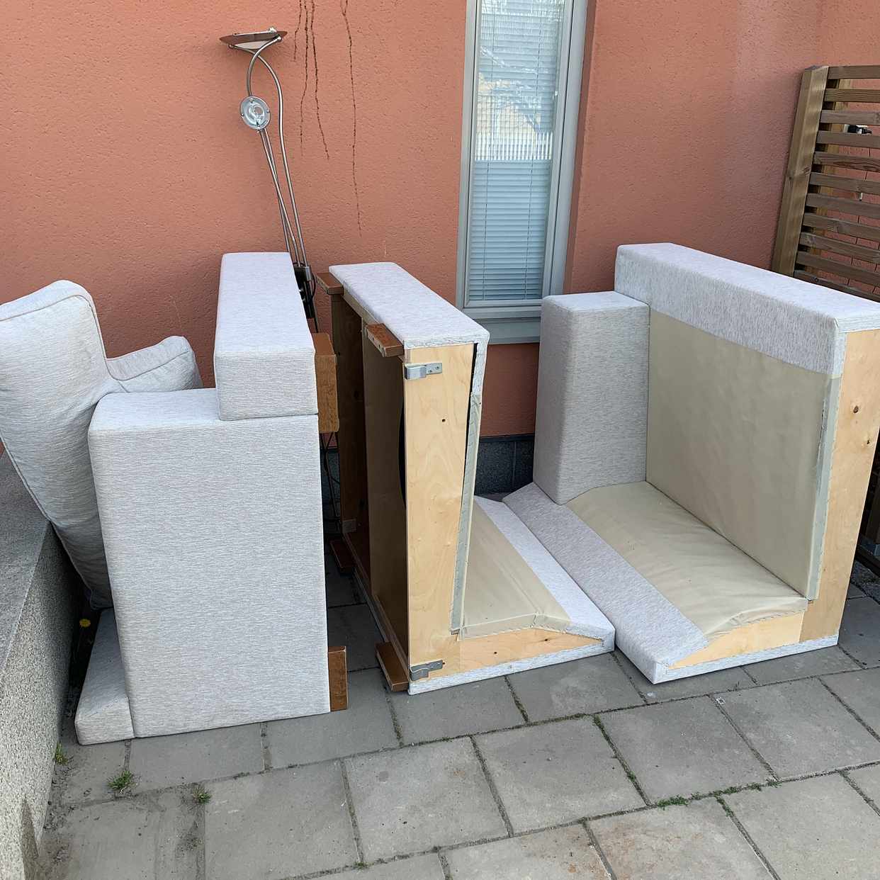 image of Sofa plus lamp - Bromma