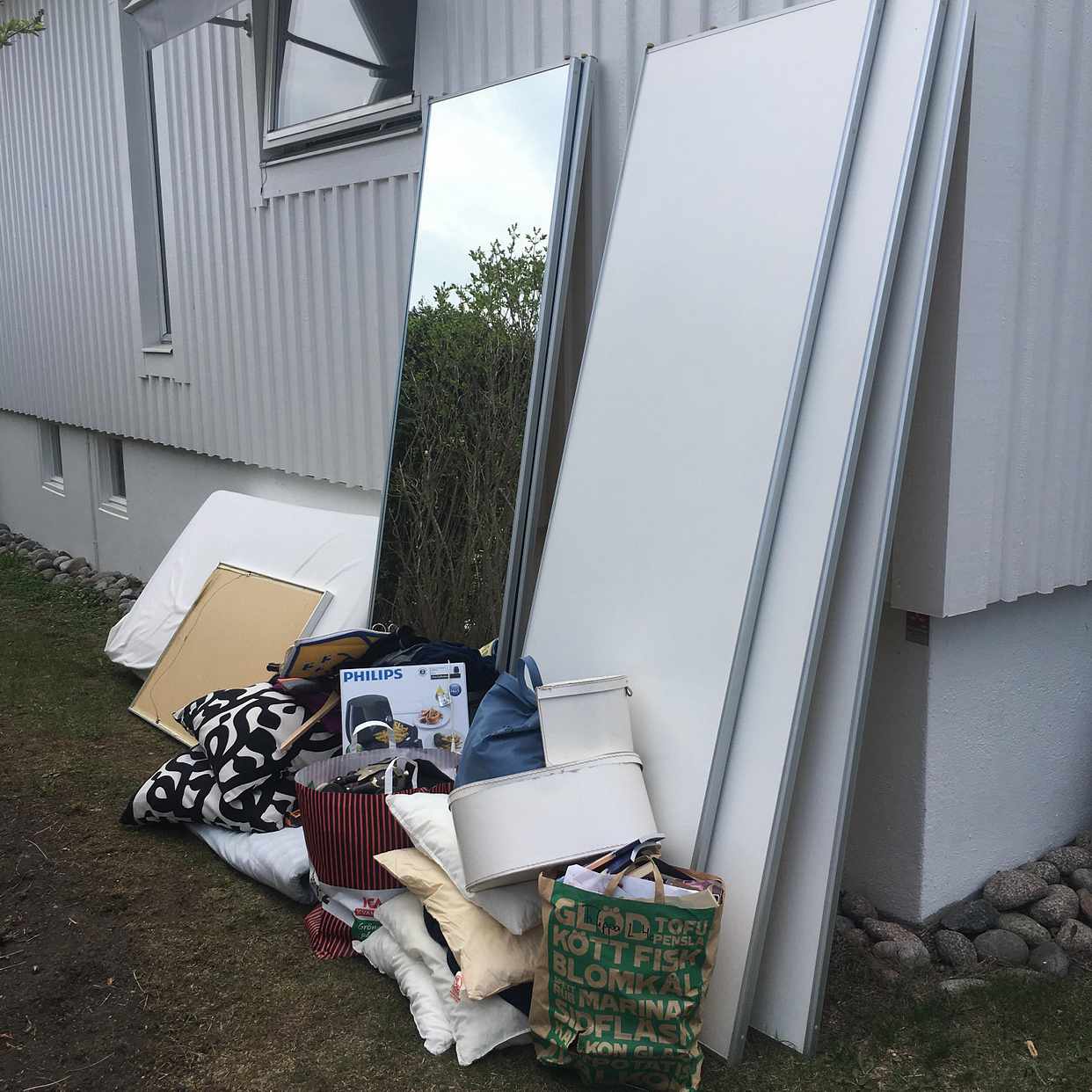 image of Div möbler och brännbart - Lidingö