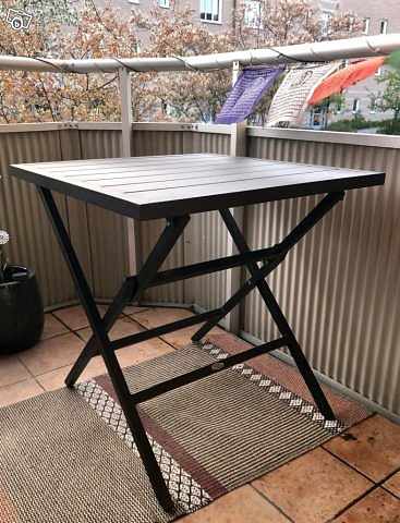 image of Svart balkongbord - 