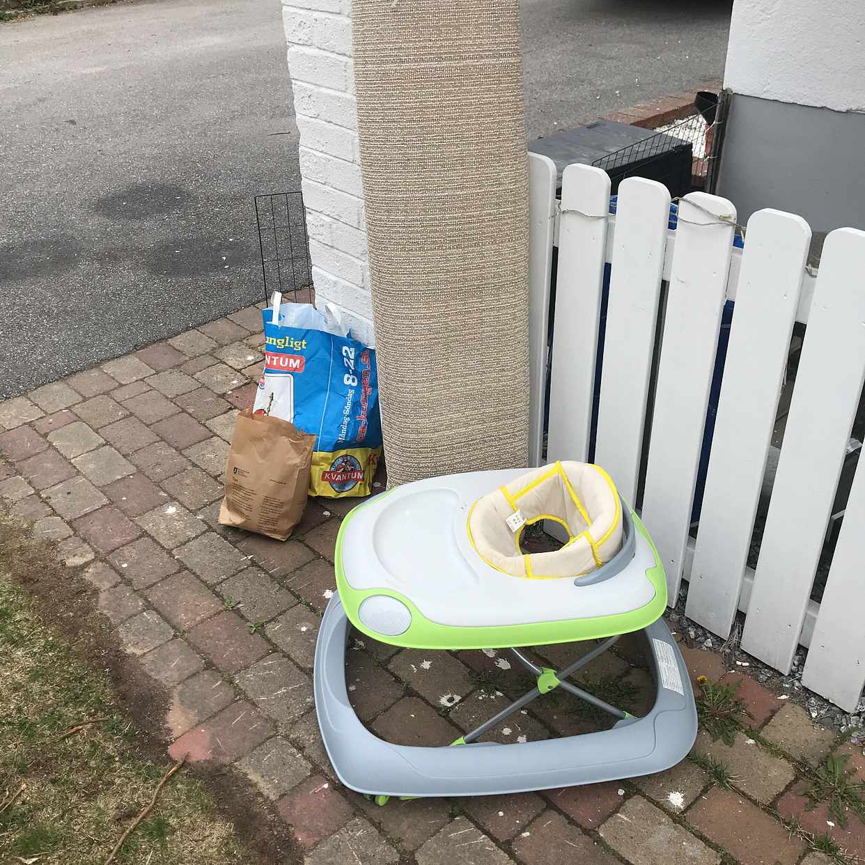 image of Bortskänkes och till tipp - Älvsjö