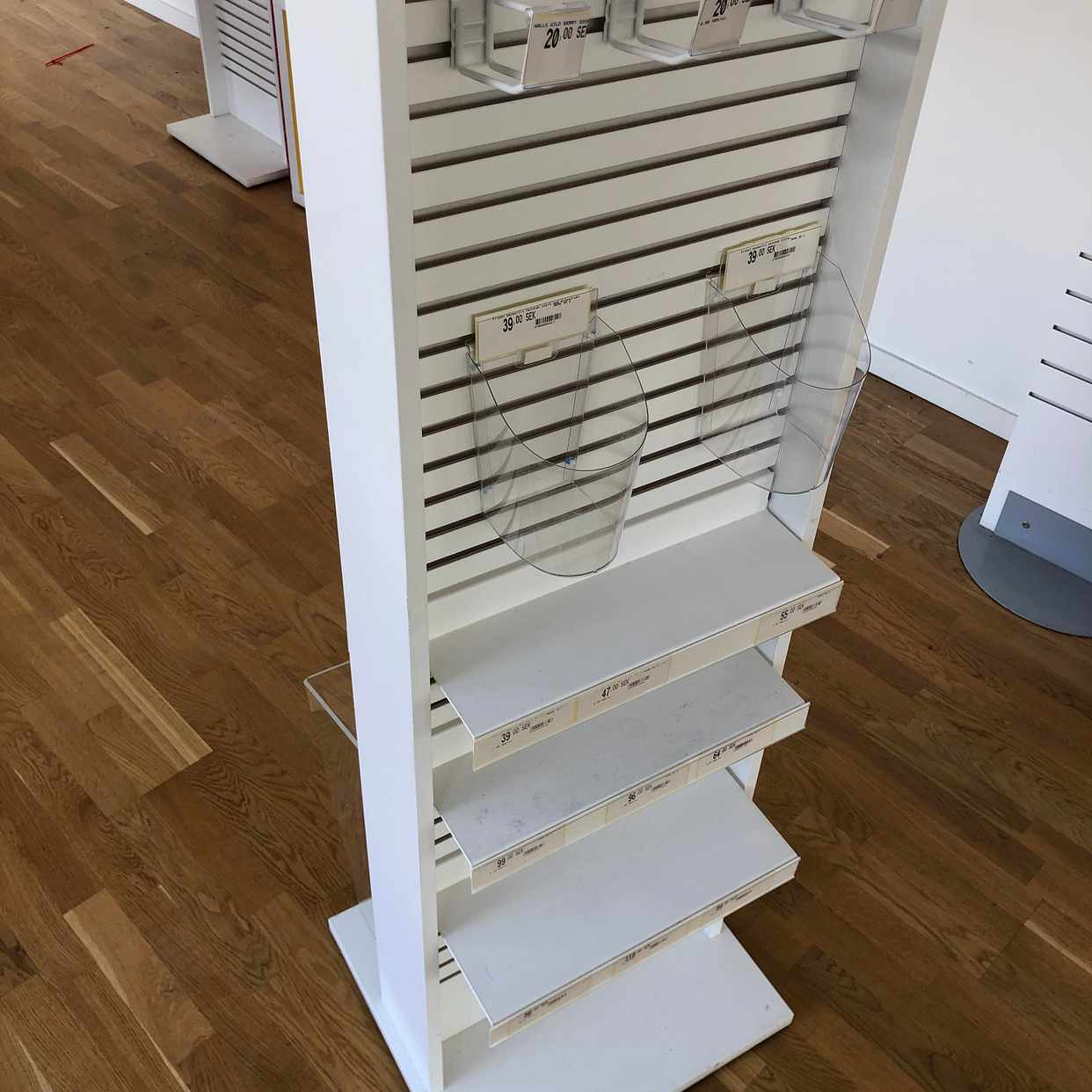 image of Totalt 5 mindre hyllor - 