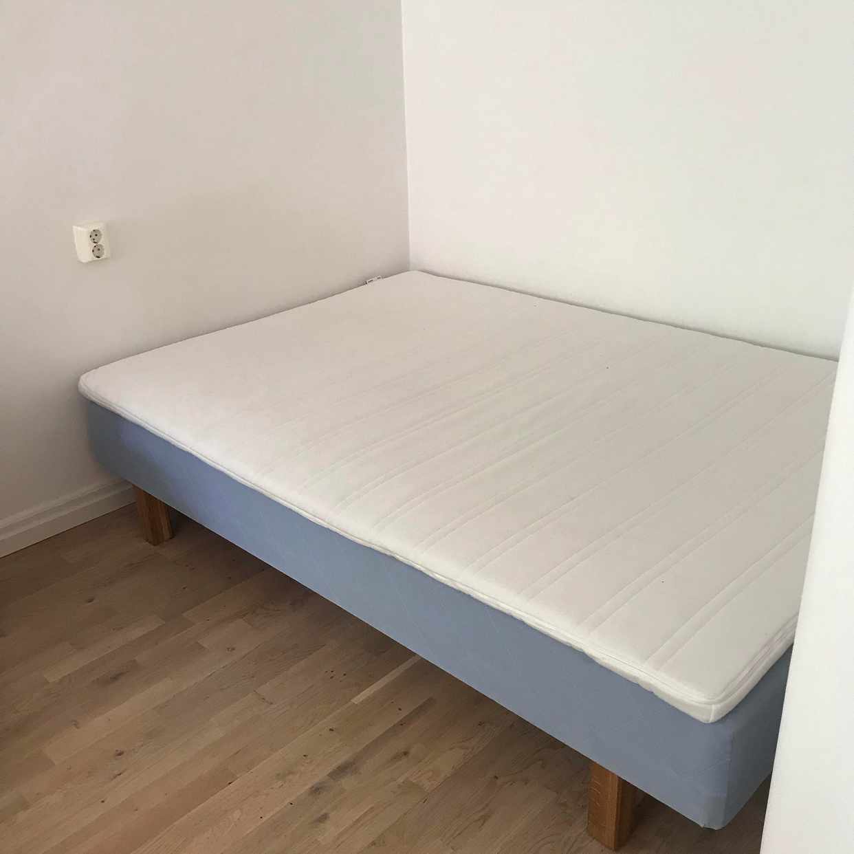 image of 140 cm säng - Stockholm