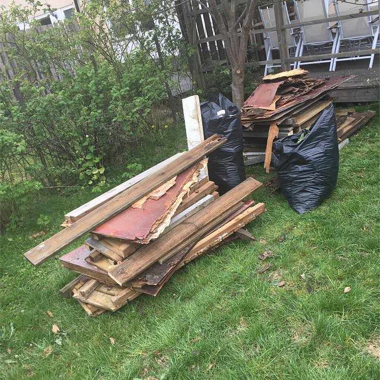 image of Diverse trädgård skräp ti - Spånga
