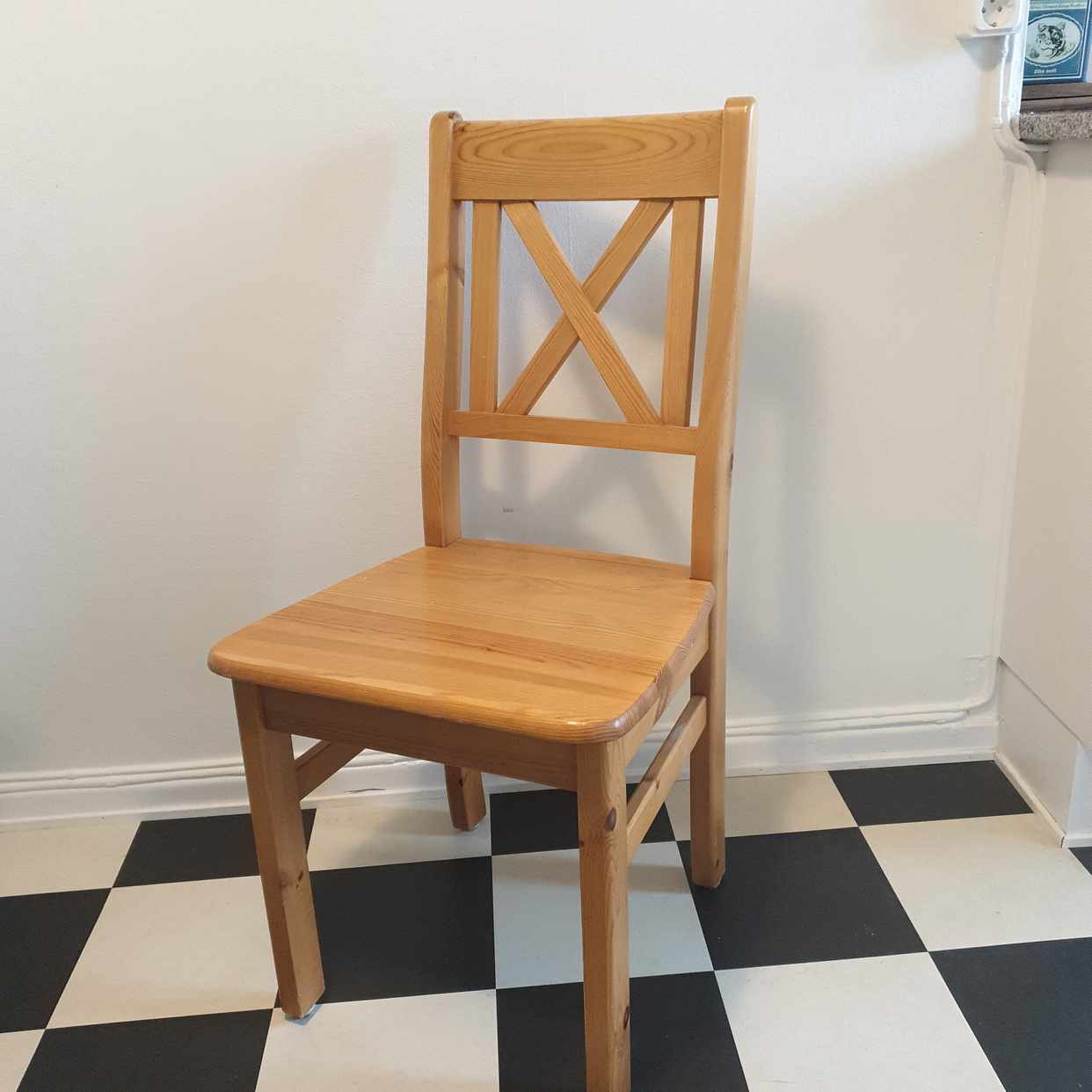 image of 4 stabila köksstolar - Hägersten