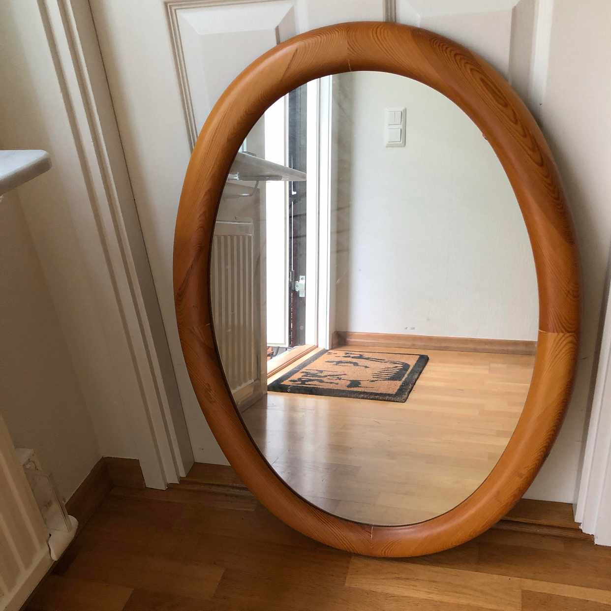 image of Spegel  ca 1 meter hög - Järfälla