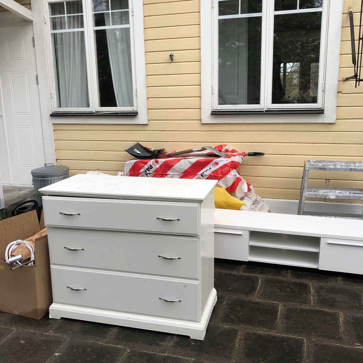 image of Tv bänk och byrå - Stocksund