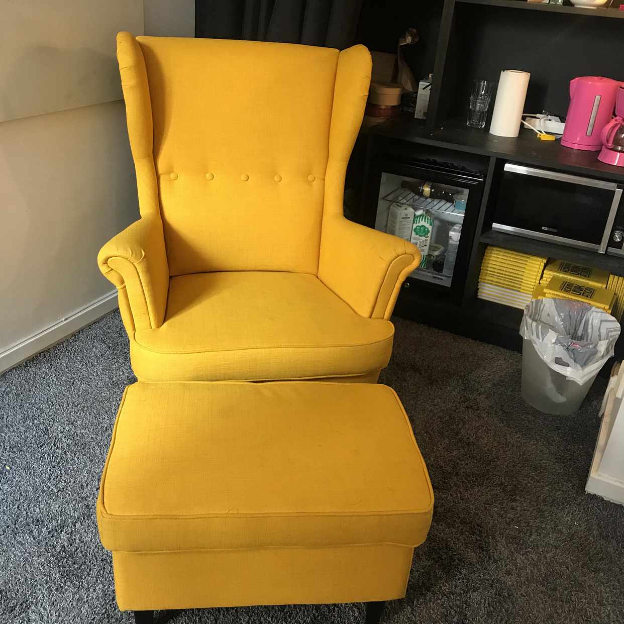 image of Arkivskåp plus fåtölj - 