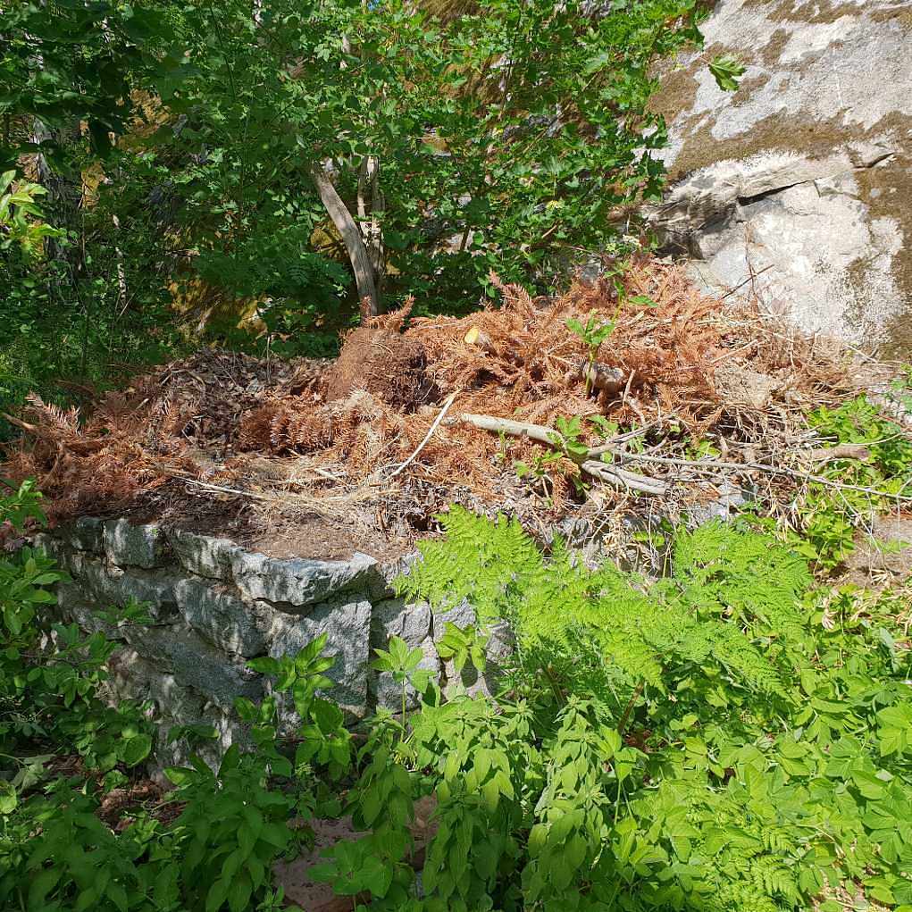 image of Blandat skräp o kompost - Bromma