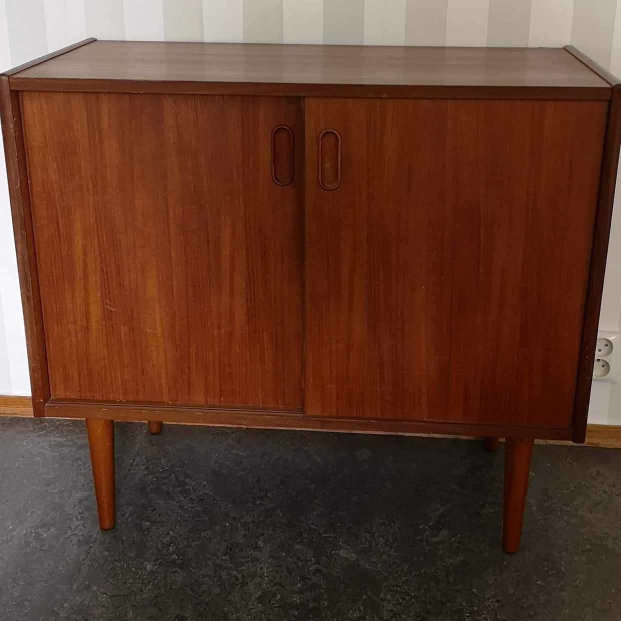 Byr teak tiptapp