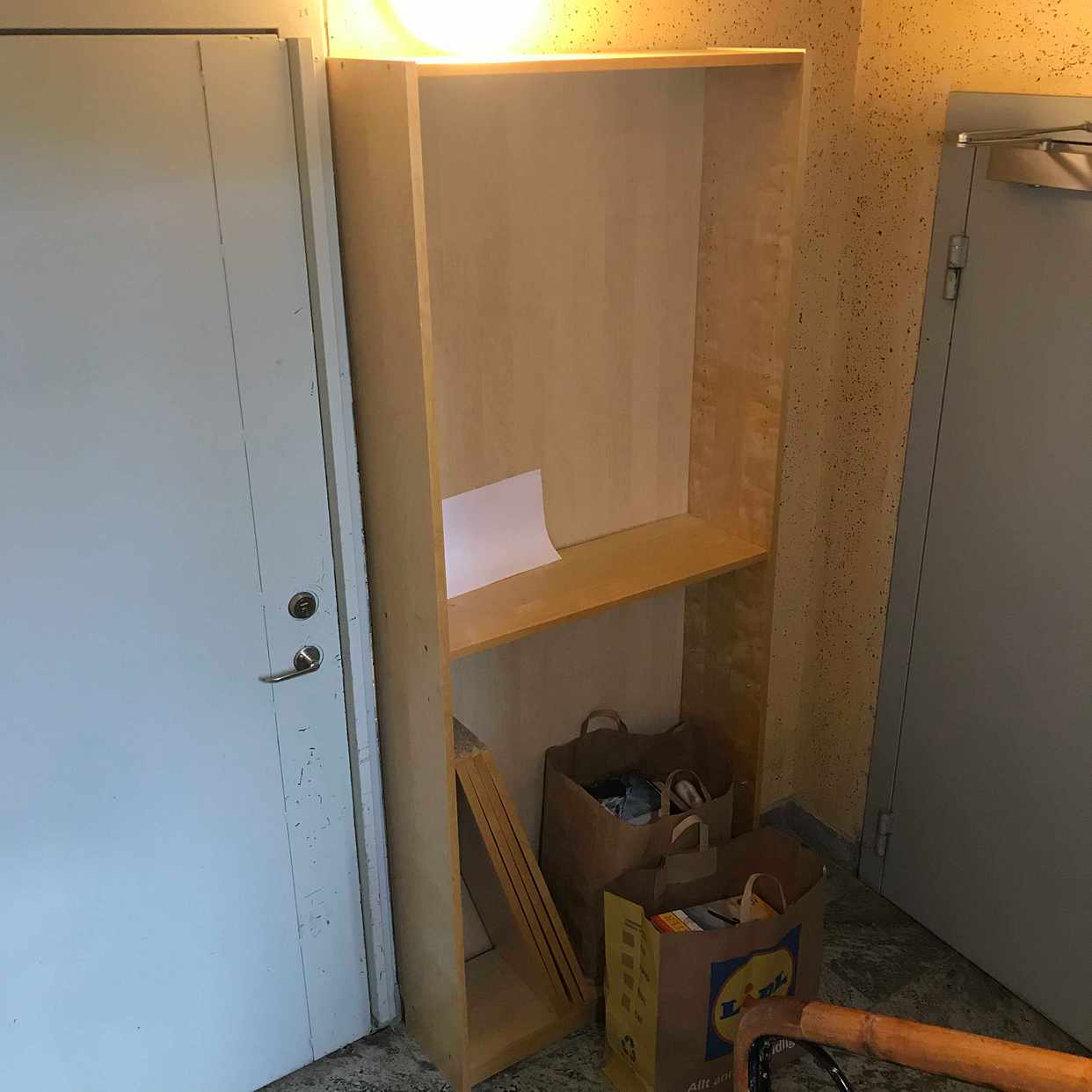 image of Bokhylla 202x80 + böcker - Spånga