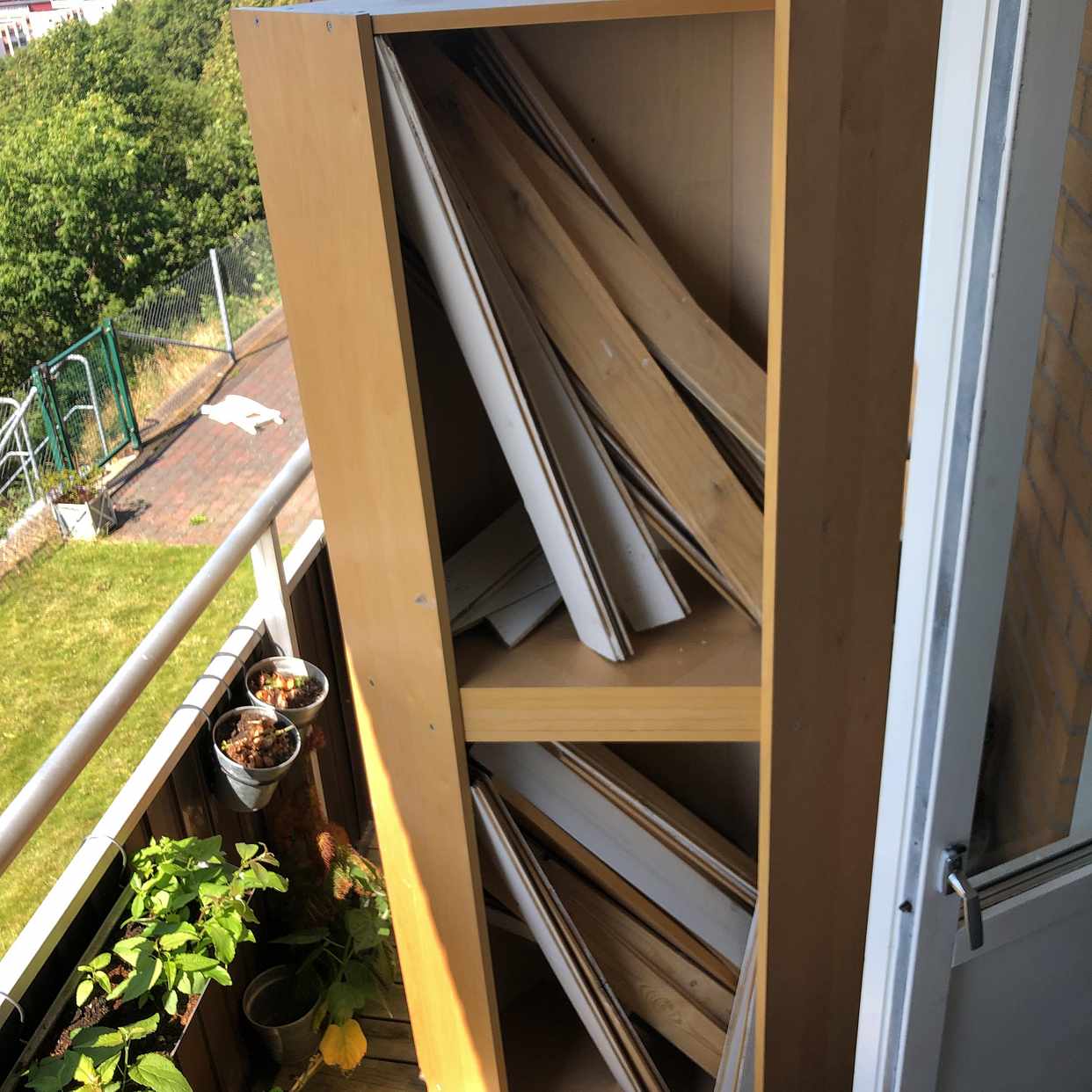 image of 2st IKEA Hyllor + brädor - Göteborg