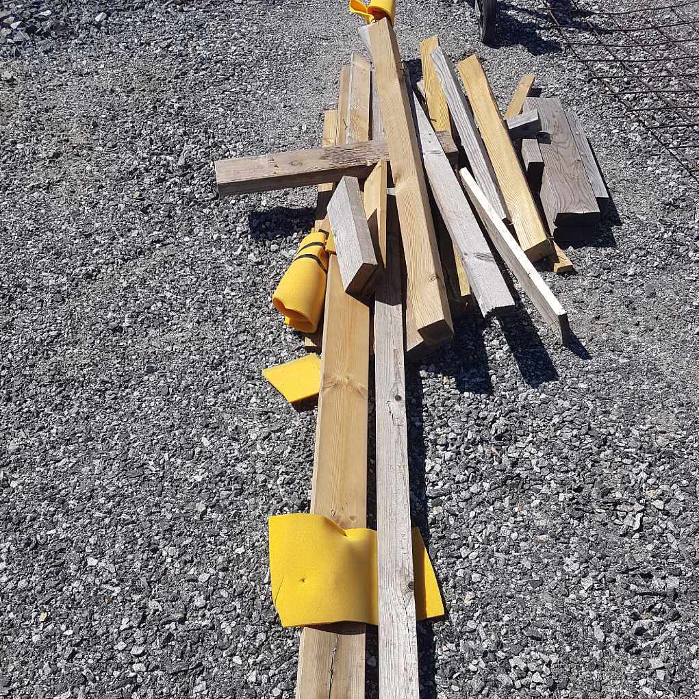 image of Div byggskräp, barnvagn.. - Åkersberga