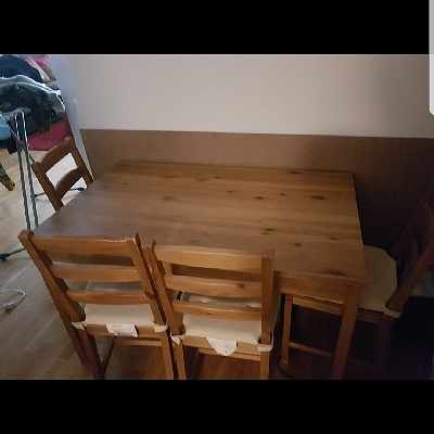 image of Liten bord med 4 stolar - 