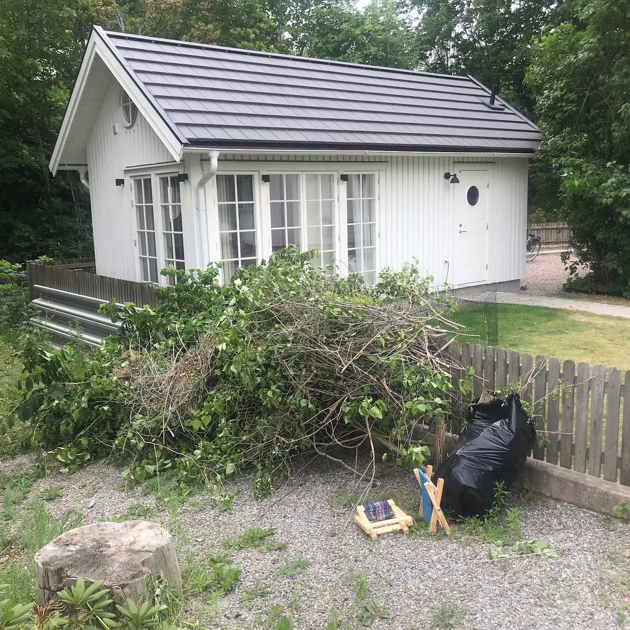 image of Kvistar o en pall - Saltsjö-Duvnäs