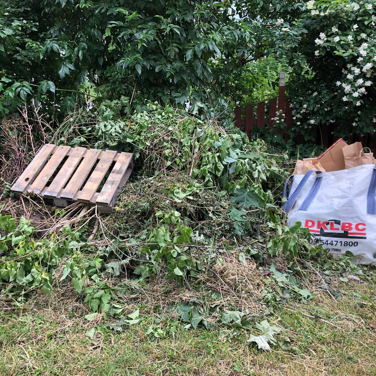 image of Trädgårdsavfall och säck - Lidingö