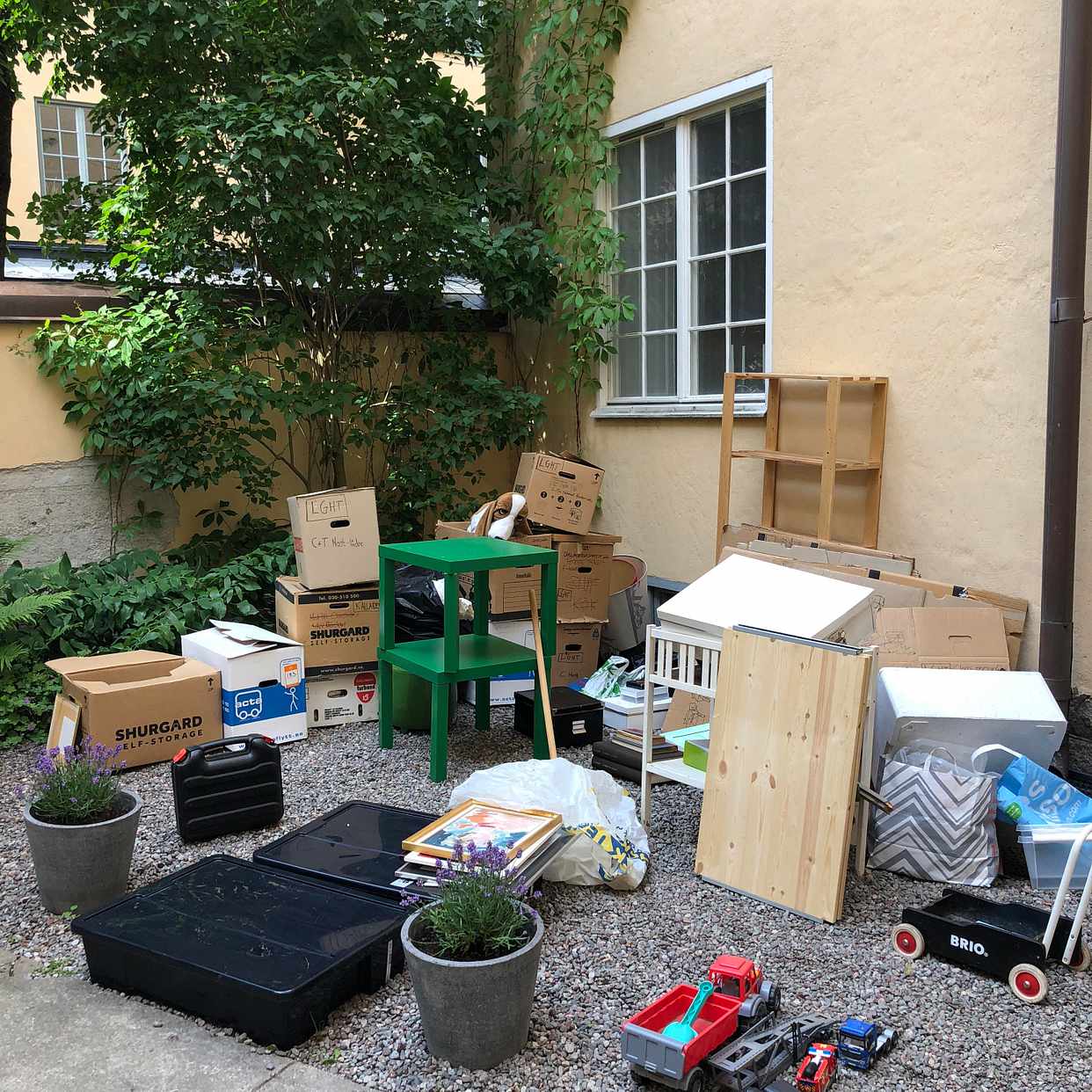 image of Diverse skräp - Stockholm