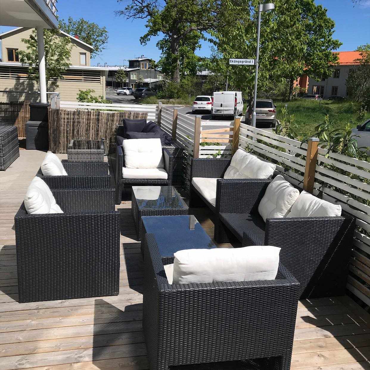 image of Tre set utemöbler. - 