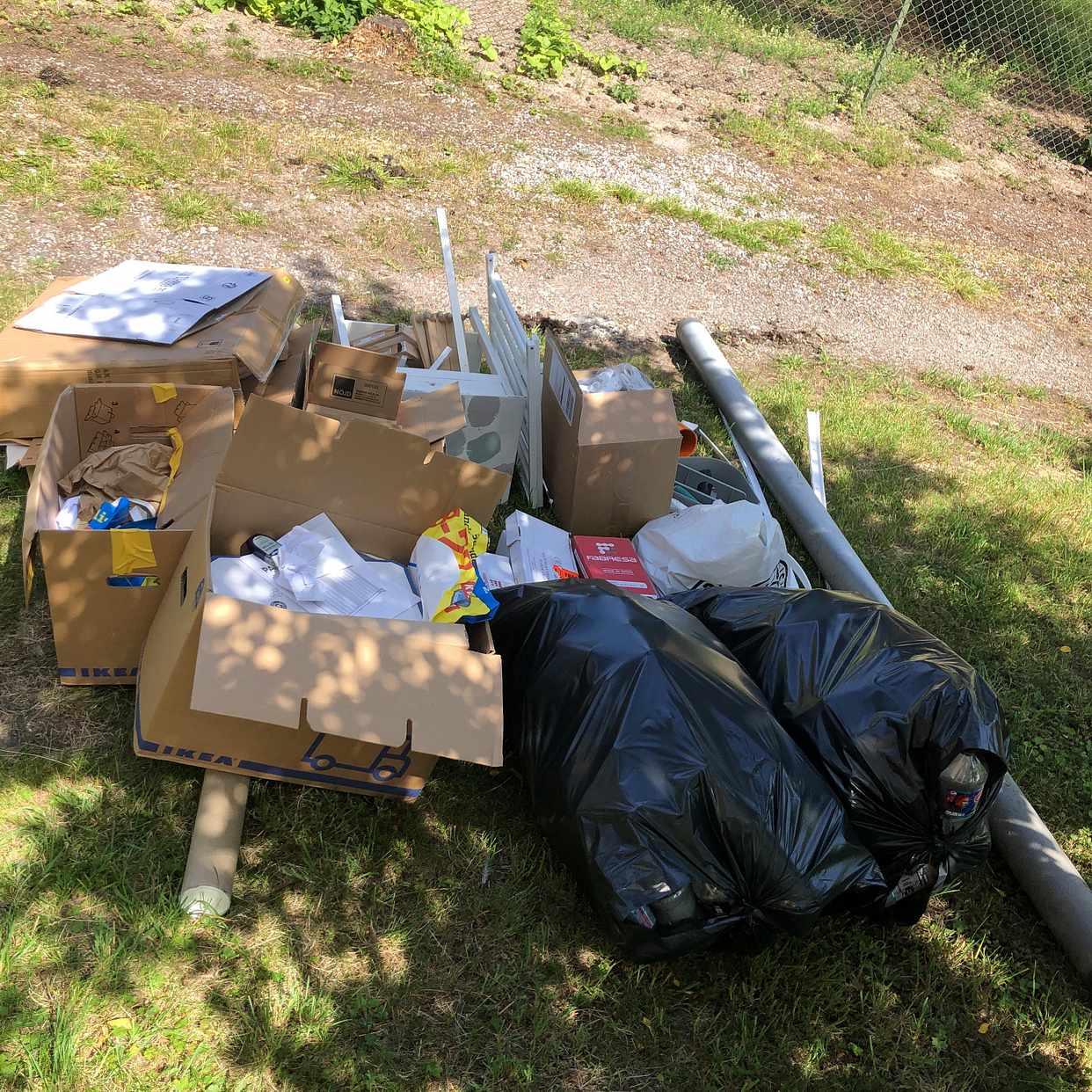 image of Blandat skräp + pant - Hägersten