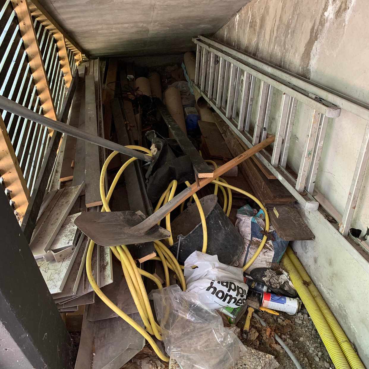image of Slänga allt utom plattor - Lidingö