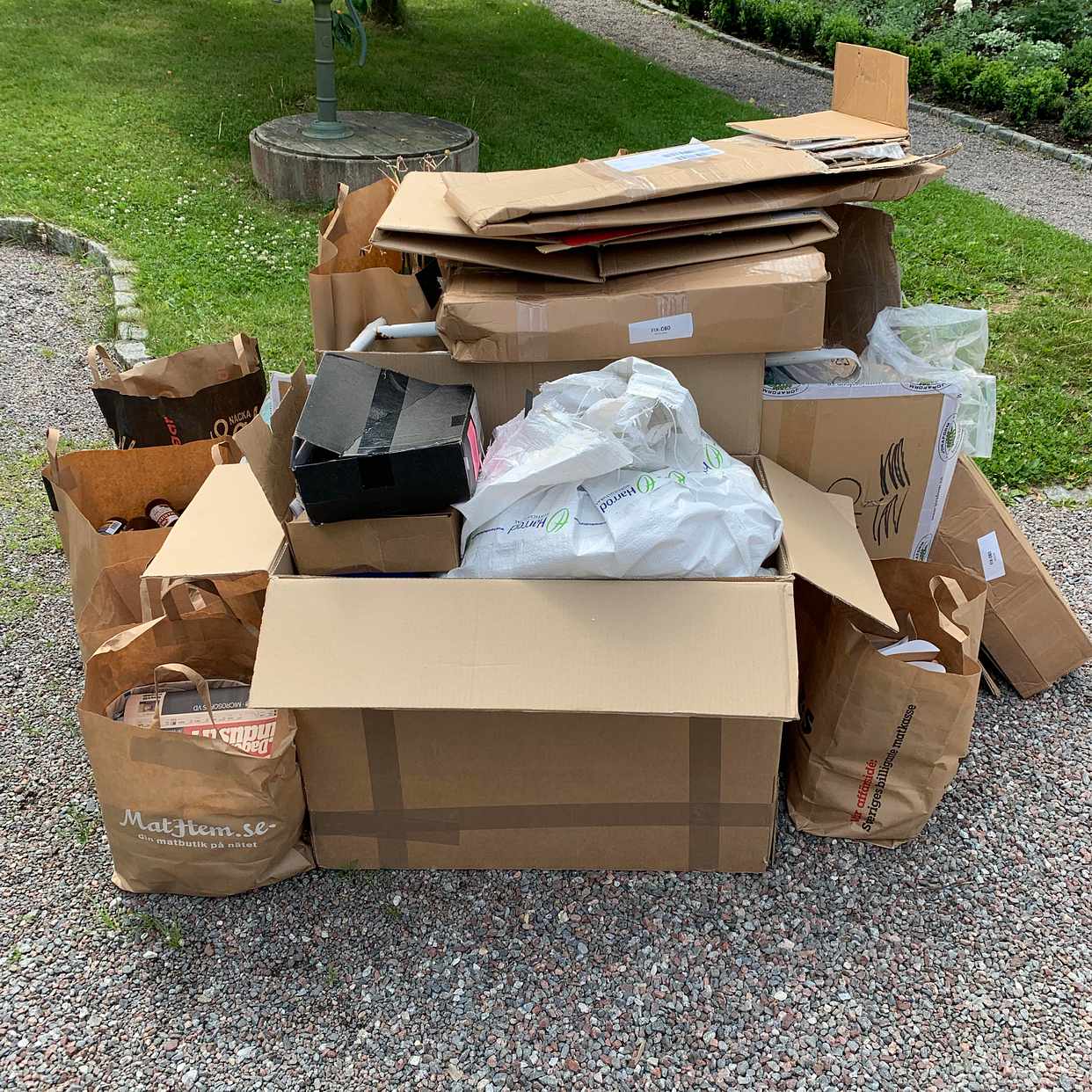 image of Mixed recycling - Saltsjöbaden