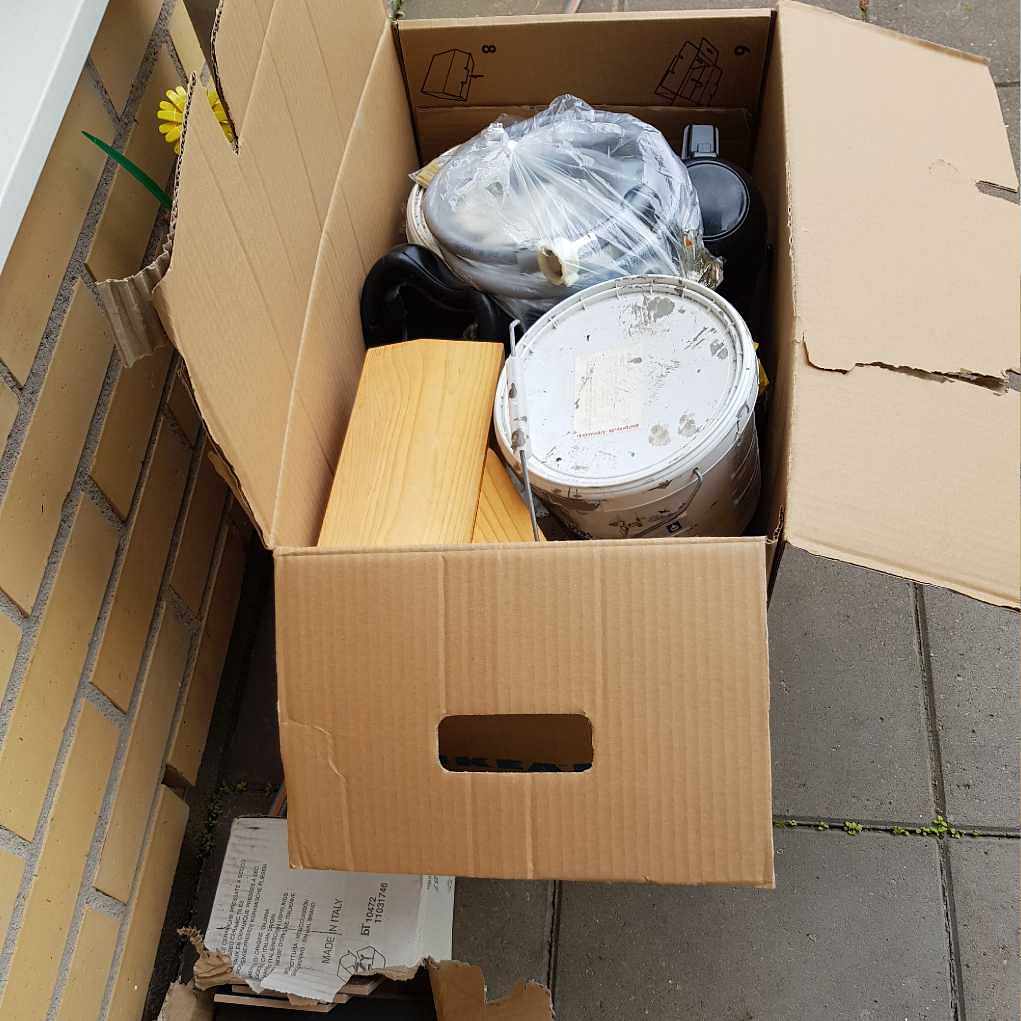 image of Paint, kakel, grovsoppor - Sollentuna
