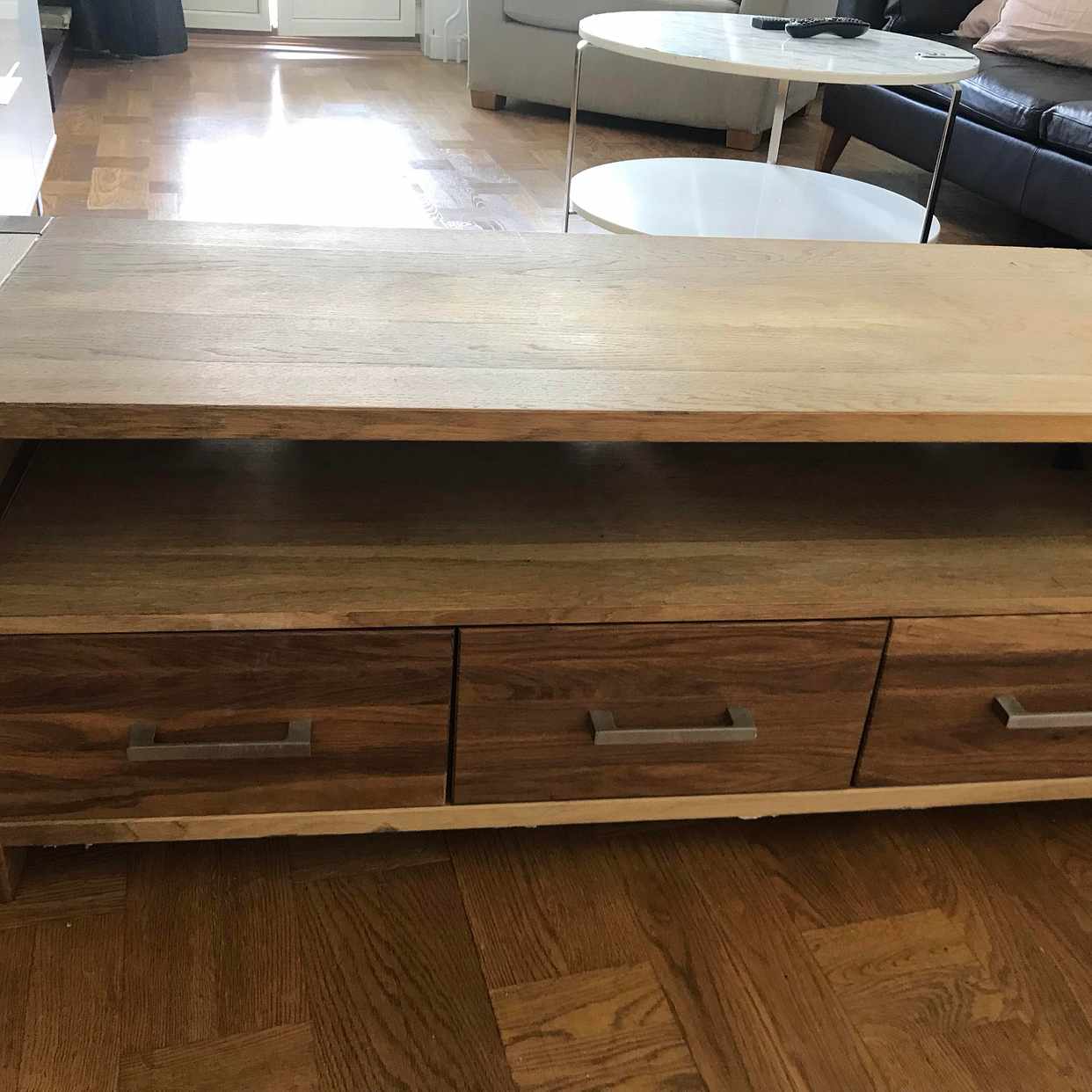 image of Tv-bänk bortskänkes - Enskede