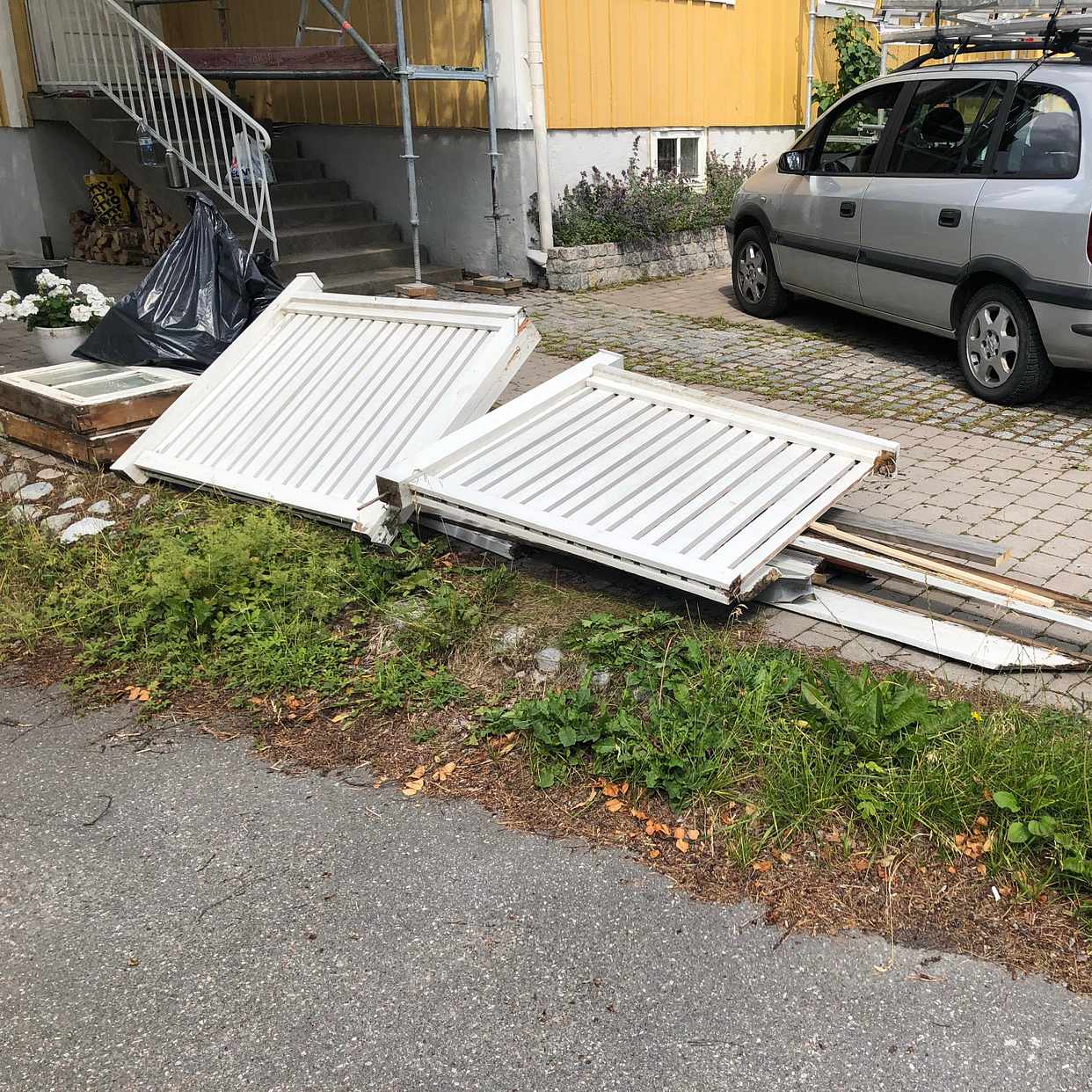 image of Bygg sopper - Bromma