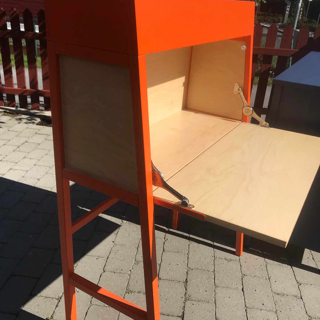 image of Byrå och skrivbord ikea - Enskede