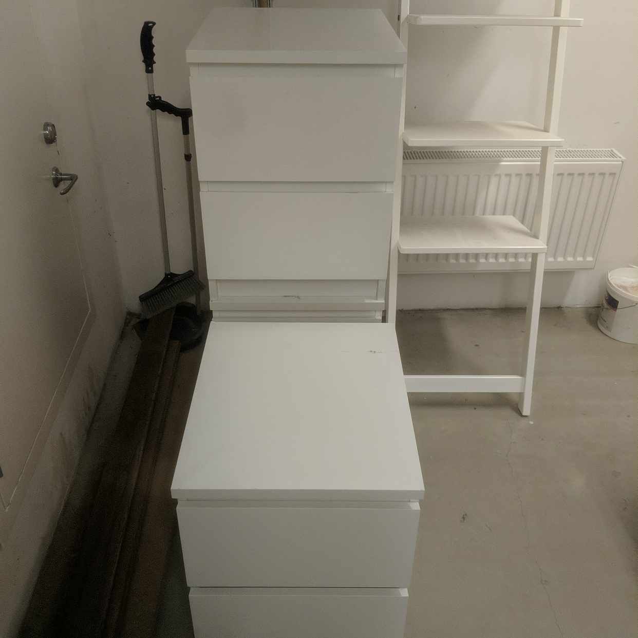 image of Diverse möbler i OK skick - Stockholm