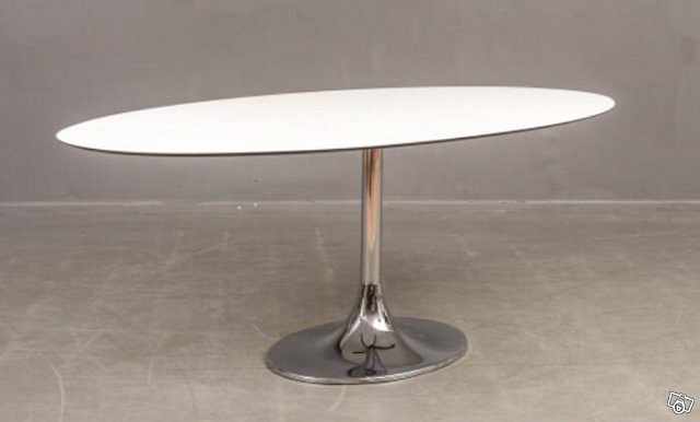 image of Matbord Corona från Bolia - 