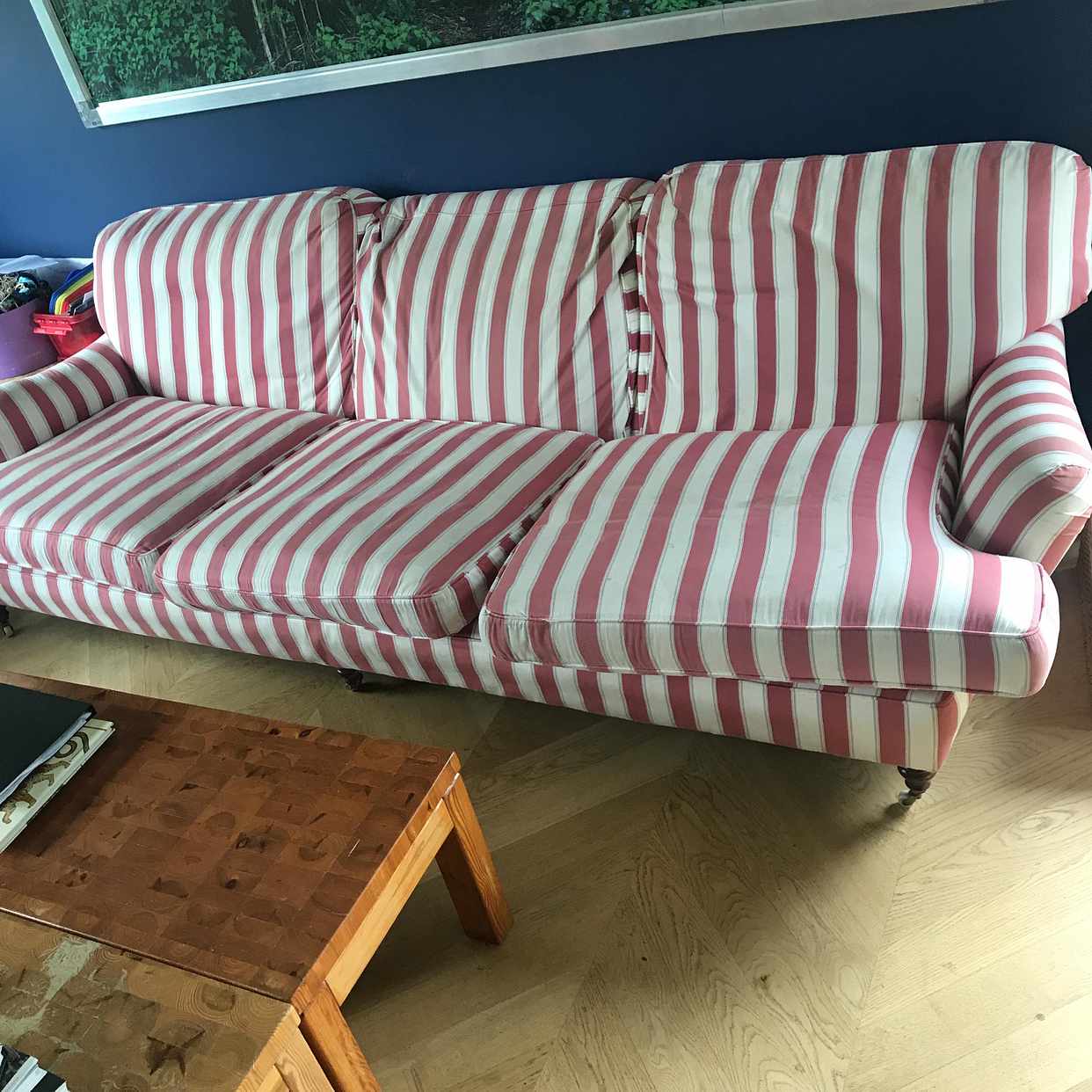 image of Sofa and rabbit house - Täby