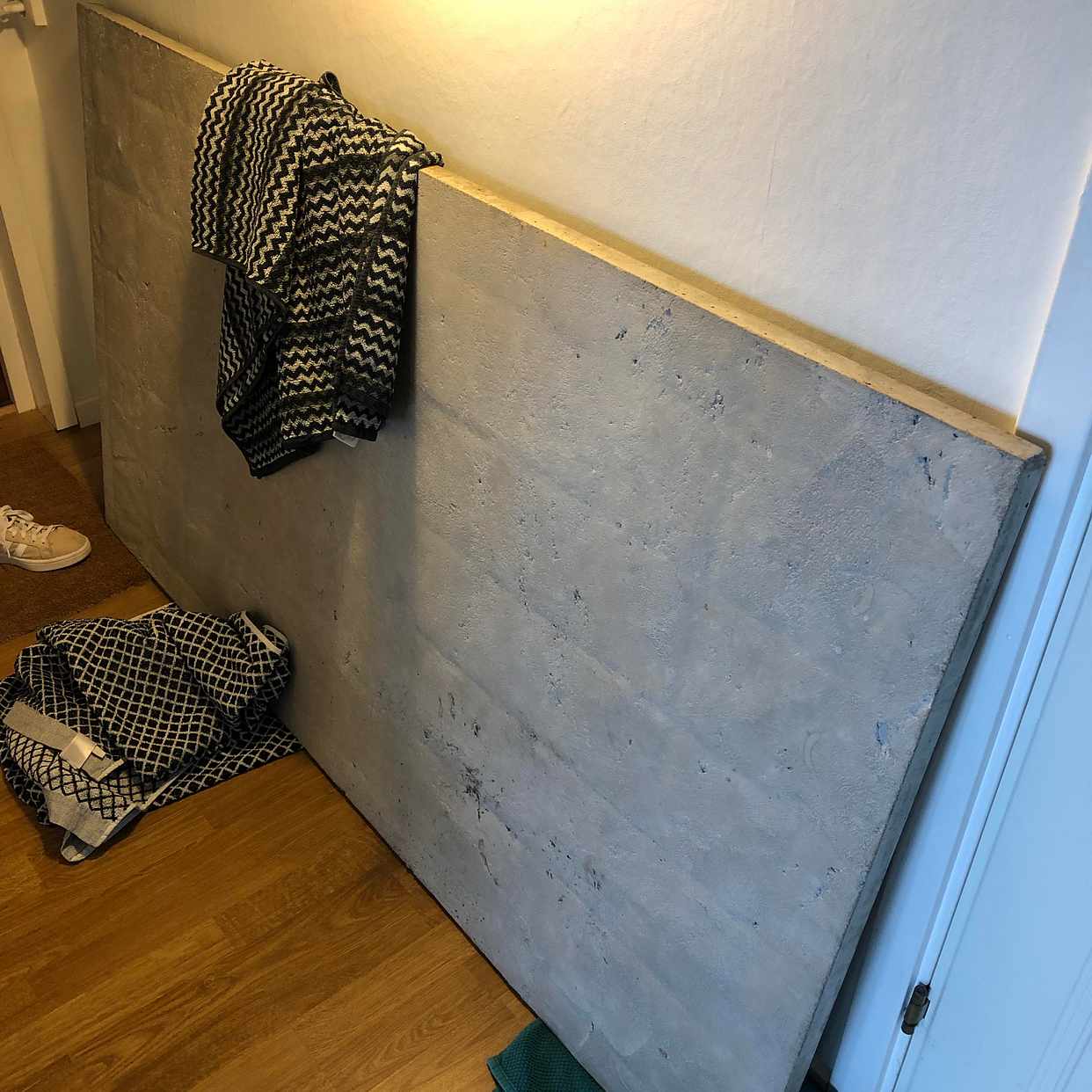 image of Bärhjälp Betongbord 100kg - Solna
