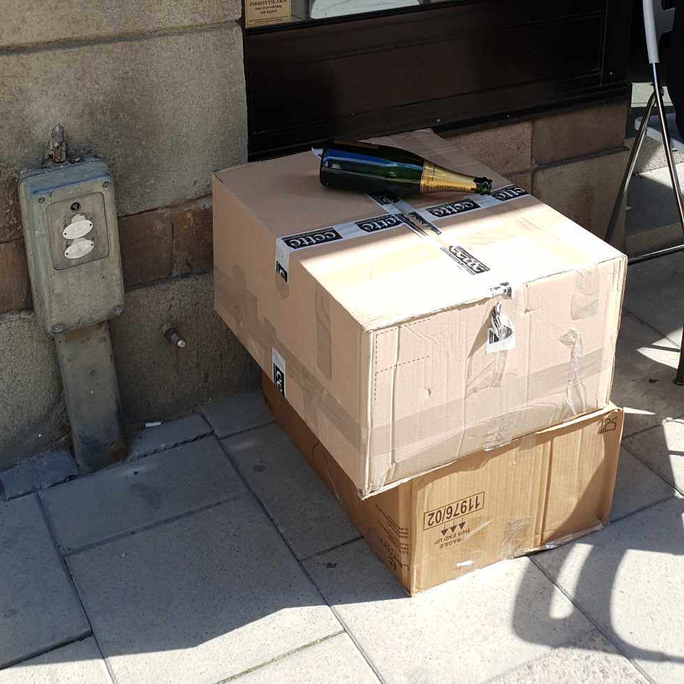 image of Elskrot emallage glas trä - Stockholm